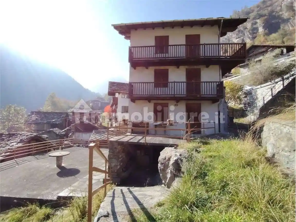 Terratetto unifamiliare frazione Salleret, Champorcher - foto 2