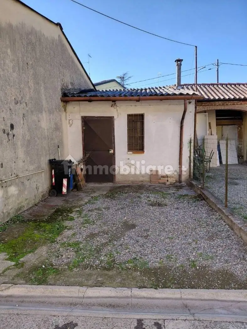 Terratetto unifamiliare 56 m², buono stato, Centro, Castelvetro Piacentino - foto 3