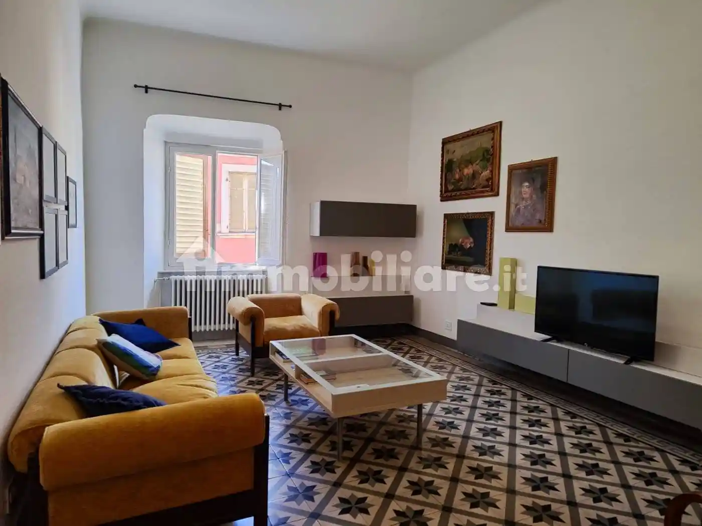 Appartamento in affitto a Carrara