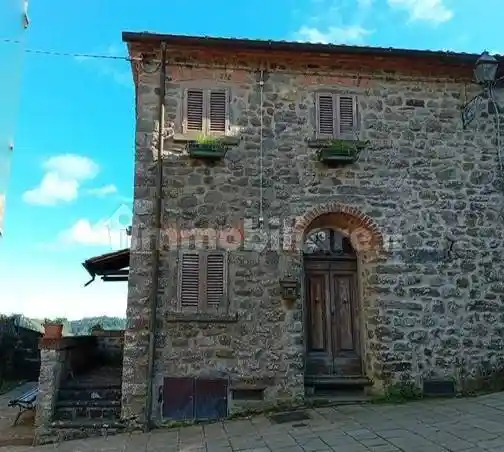 Casa indipendente in vendita a Marliana