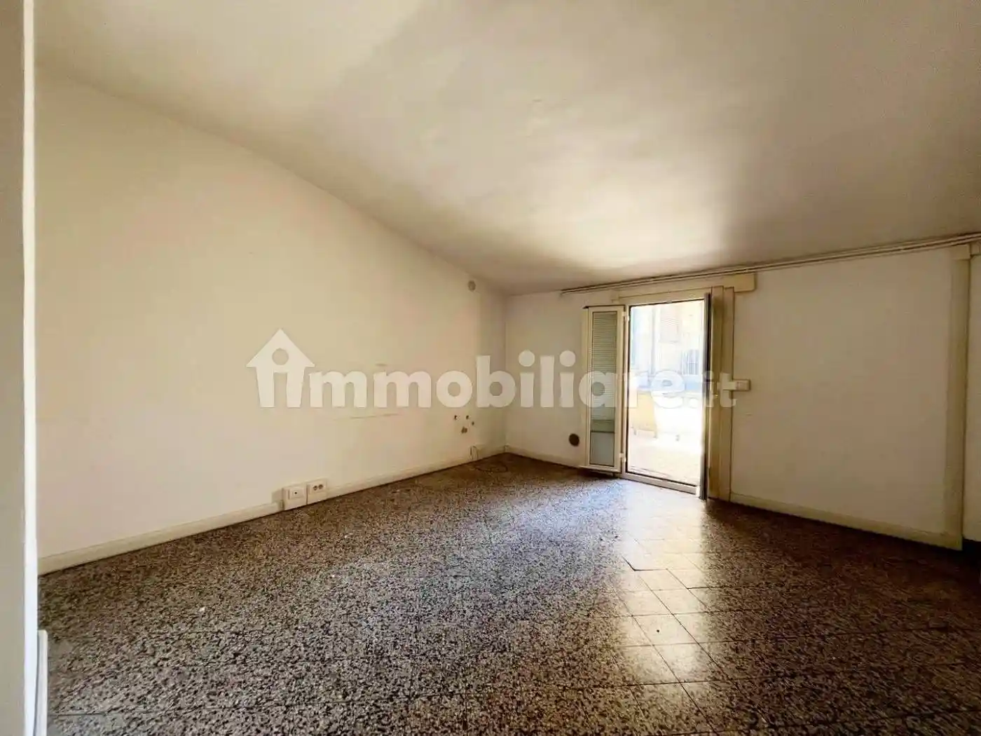 Quadrilocale da ristrutturare, terzo piano, Porta Crucifera, Arezzo - foto 5