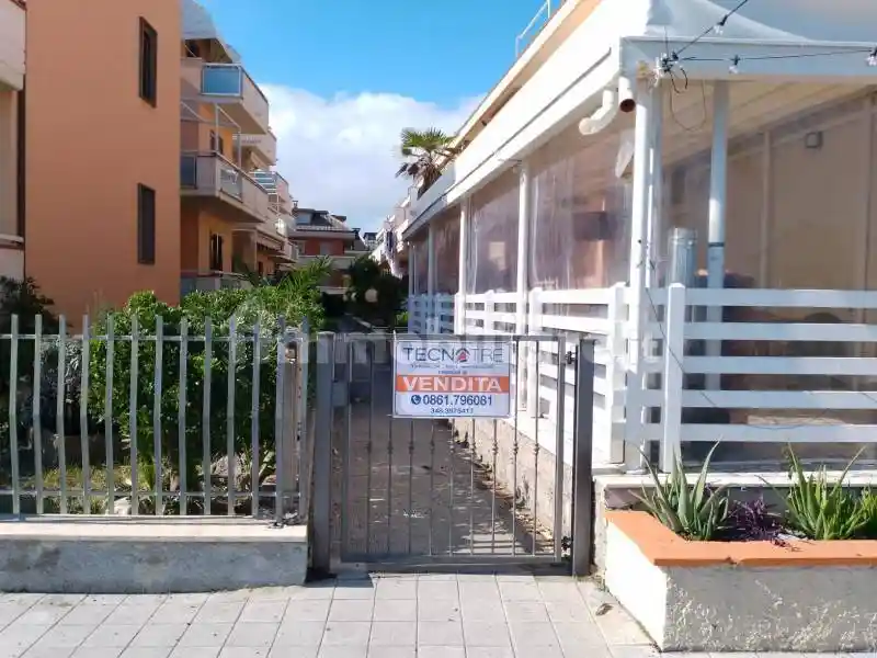 Trilocale Lungomare Europa 118, Centro, Martinsicuro - foto 2