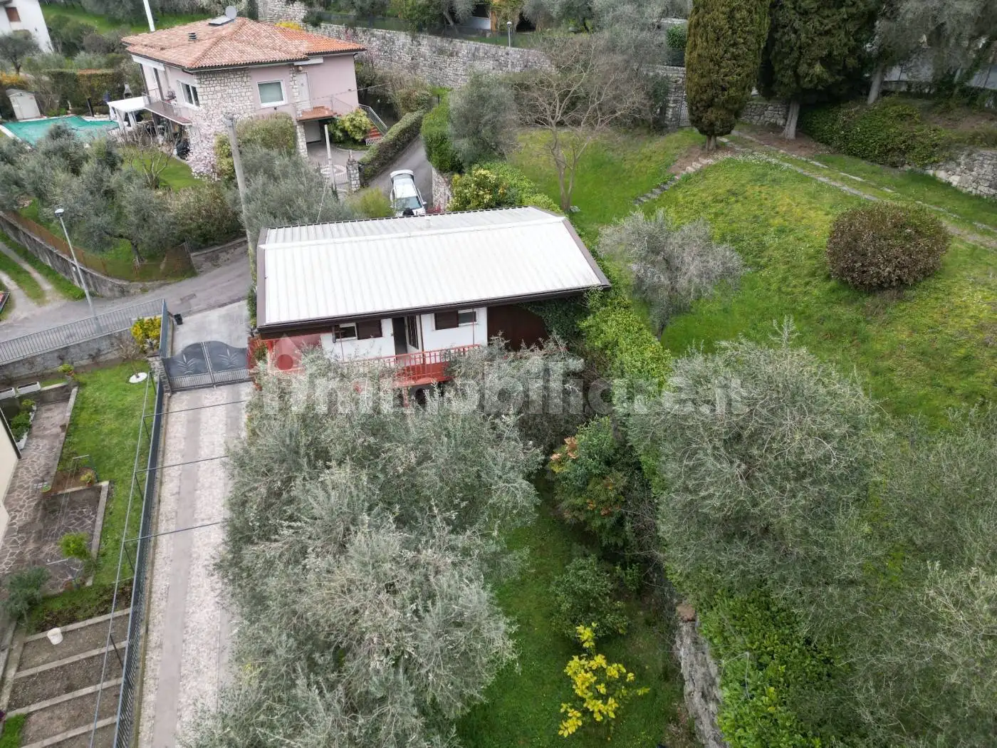 Villa in vendita a Sale Marasino