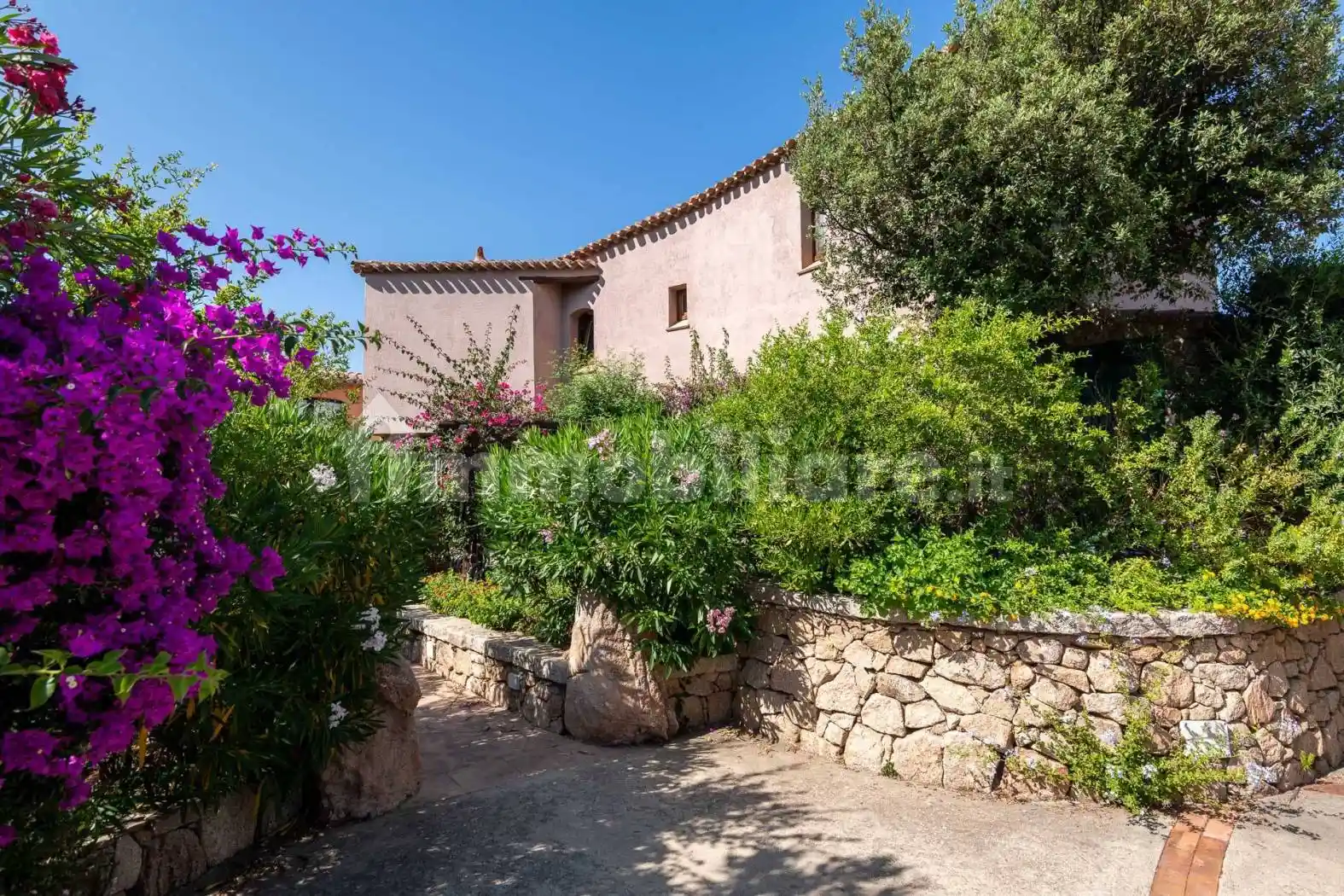 Villa in vendita a Arzachena