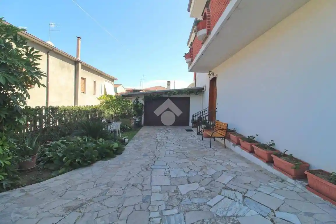 Quadrilocale via Fonte San Flaviano 9, Centro, Giulianova - foto 2