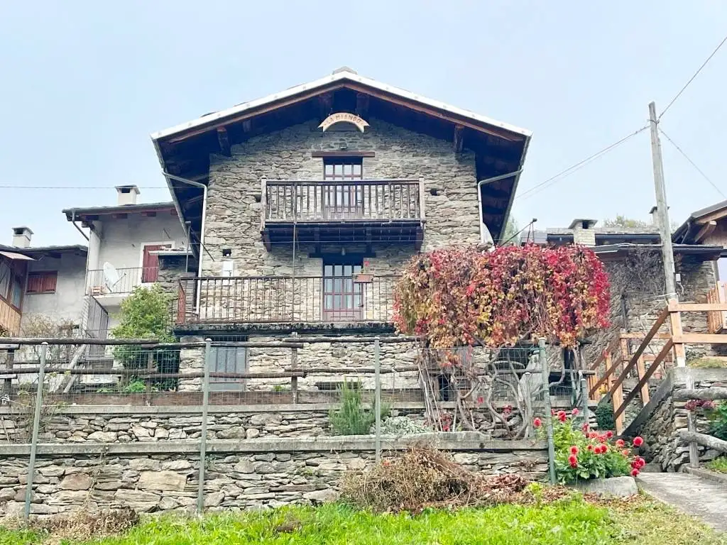 Casa indipendente in vendita a Perrero