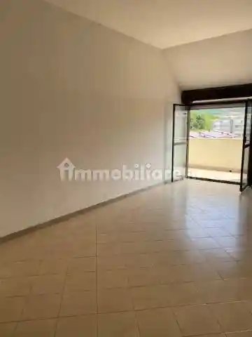 Quadrilocale via Michele Ruta 125, Petrarelle, Caserta - foto 4