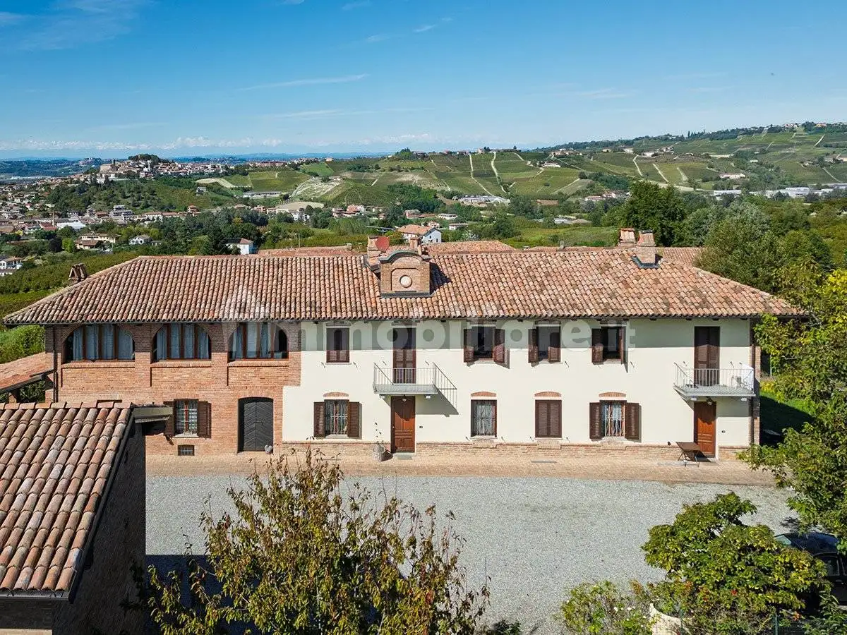 Rustico - Casale in vendita a Castagnole delle Lanze