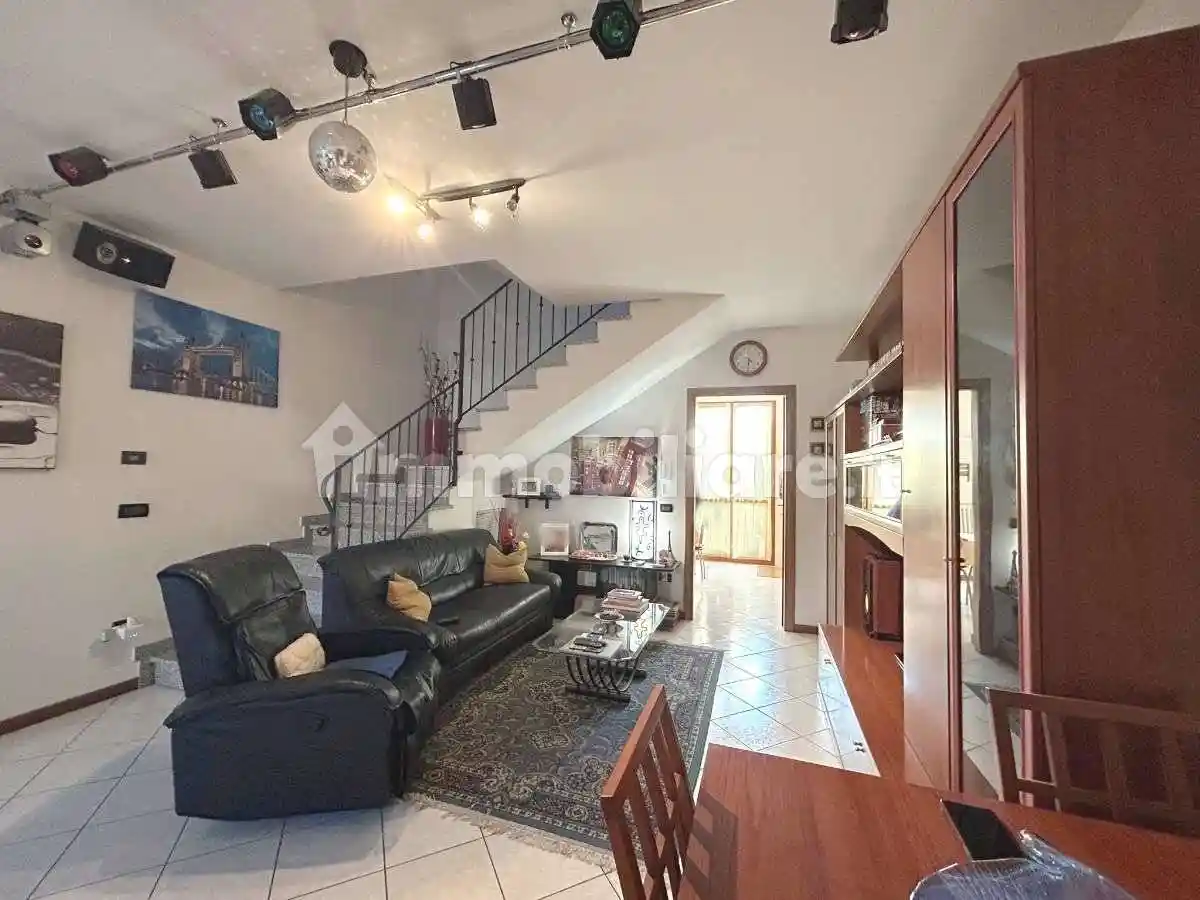 Villetta a schiera in vendita a Correggio