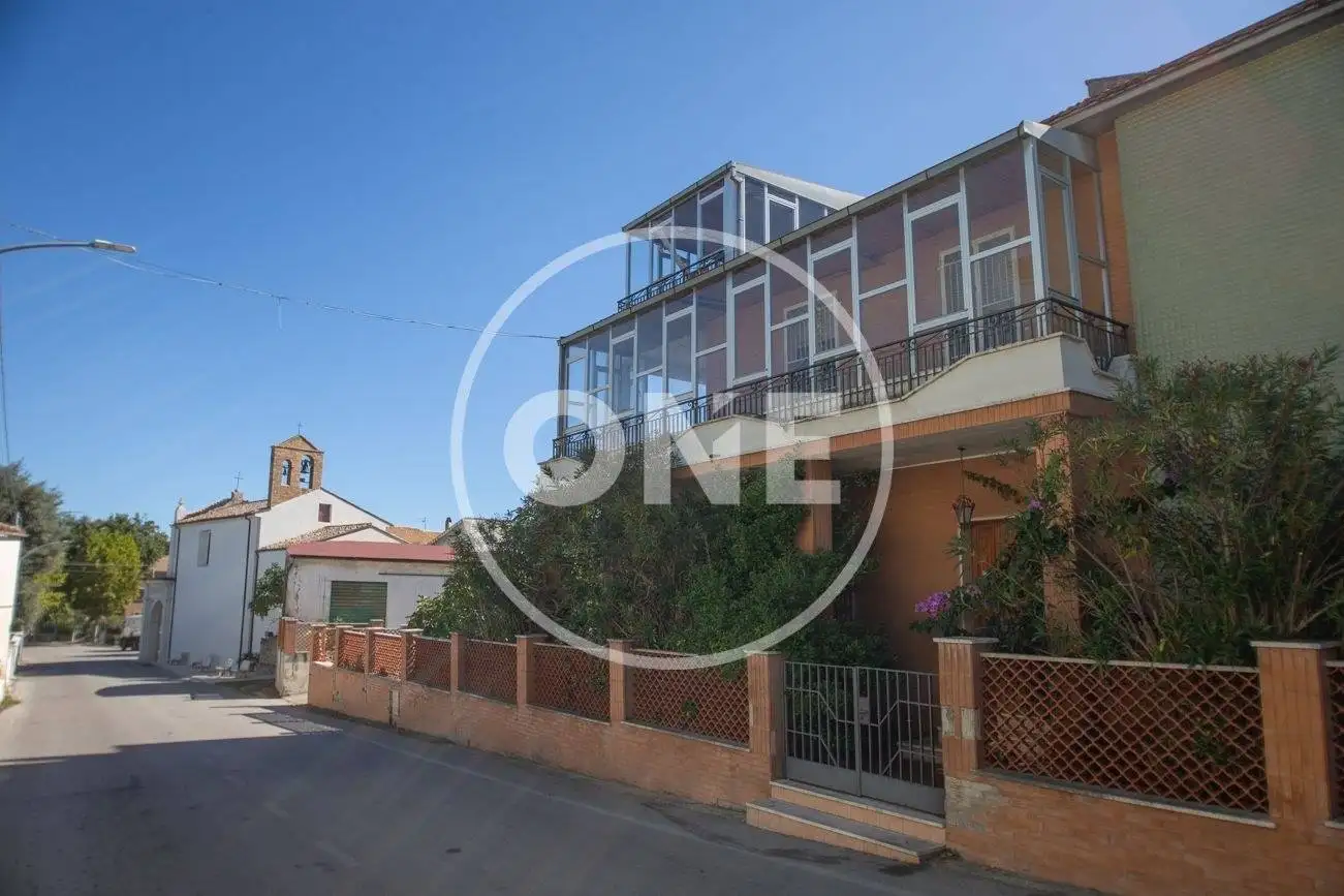 Villa in vendita a Ari