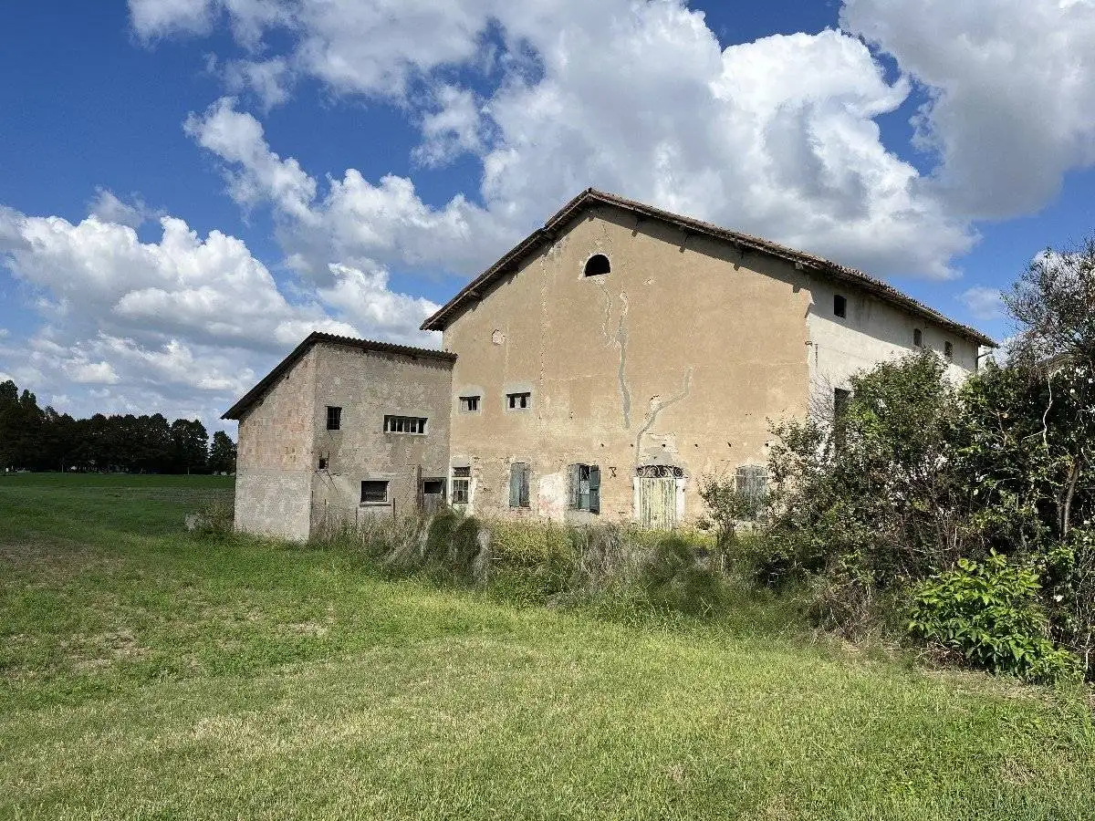 Rustico - Casale in vendita a Reggio Emilia