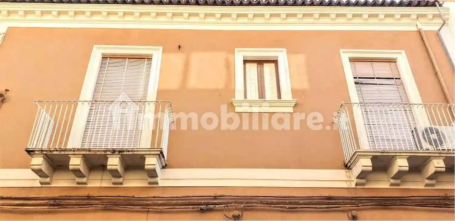 Palazzo - Edificio - foto 2