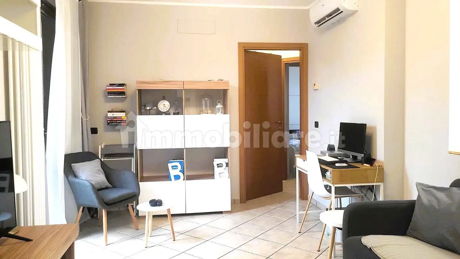 Trilocale via Alessandro Santagostino 57, Casorate Primo - foto 2