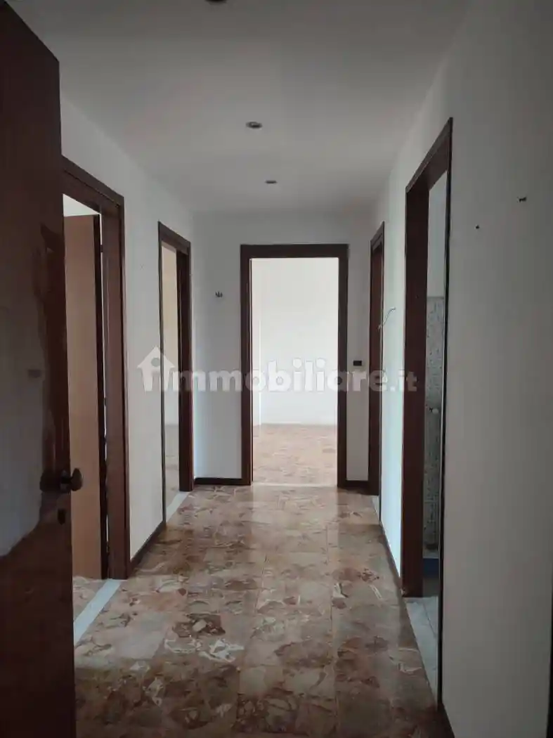 Quadrilocale Strada Cauda 2, San Cassiano, Alba - foto 2