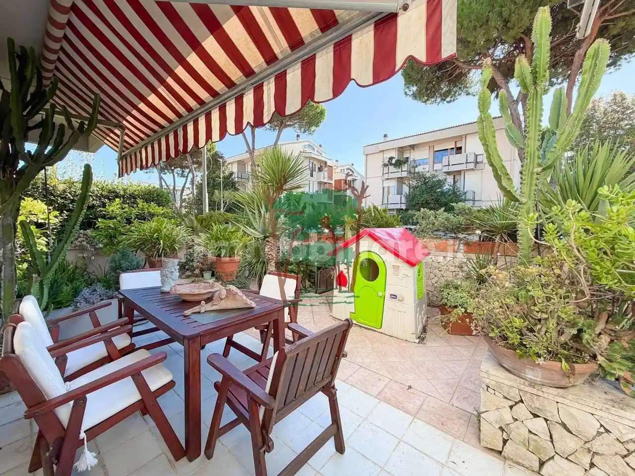 Casa indipendente in vendita a Viareggio
