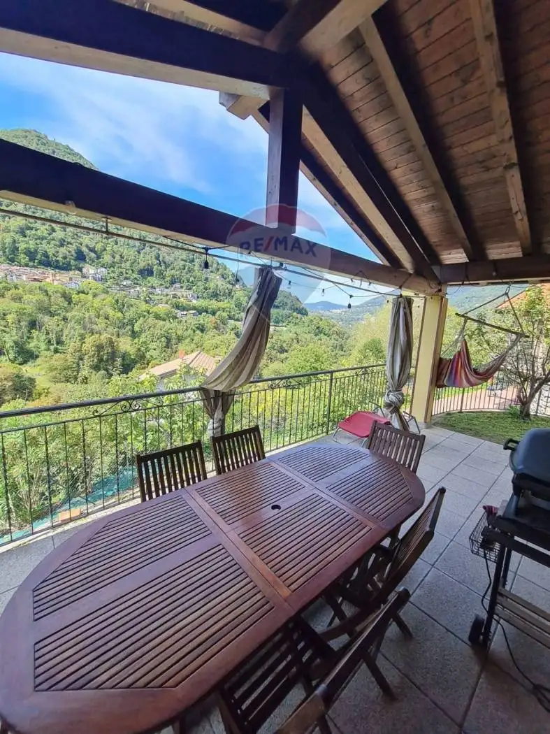 Appartamento in vendita a Schignano