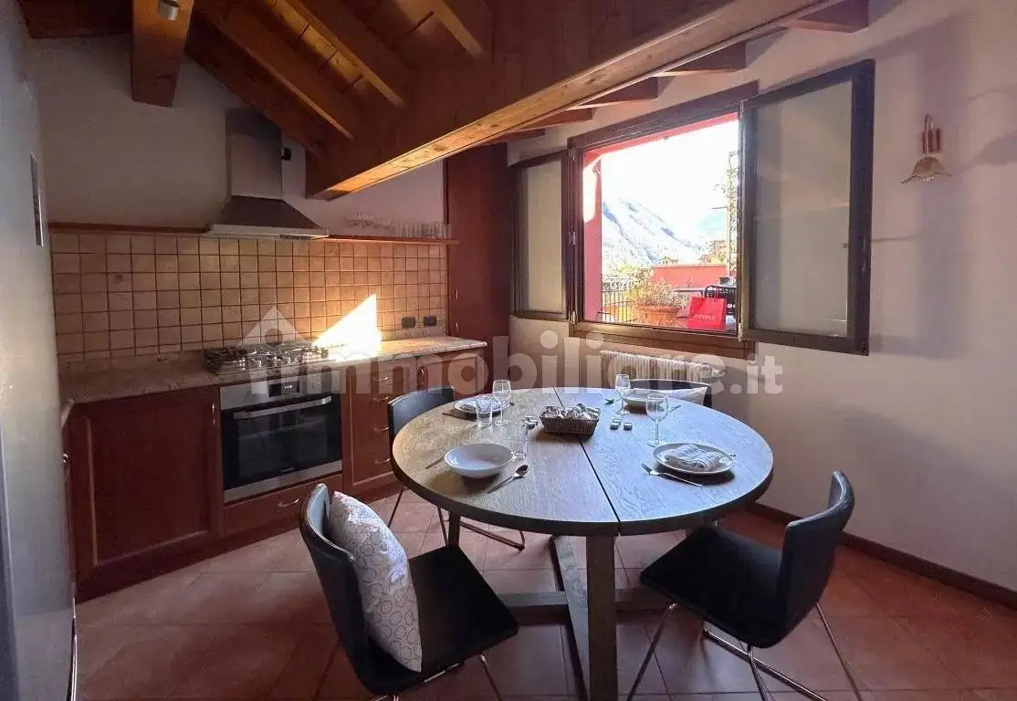 Bilocale via Giuseppe Garibaldi, 6, Centro, Argegno - foto 5