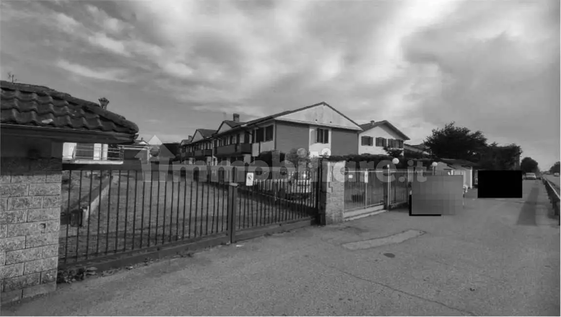 Appartamento in asta a Lardirago