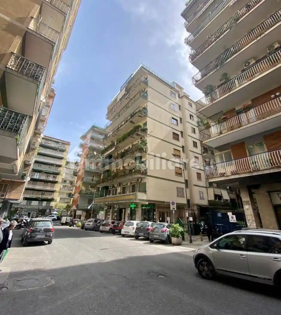 Appartamento in vendita a Napoli