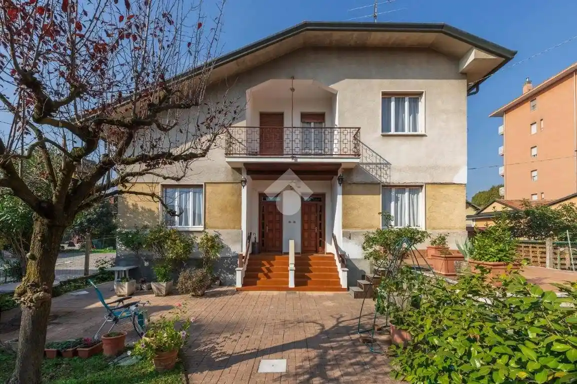 Villa in vendita a Castellanza