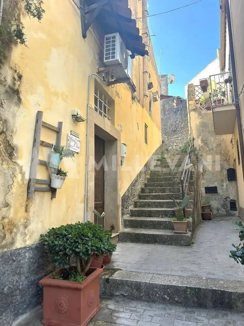 Casa indipendente in vendita a Ragusa
