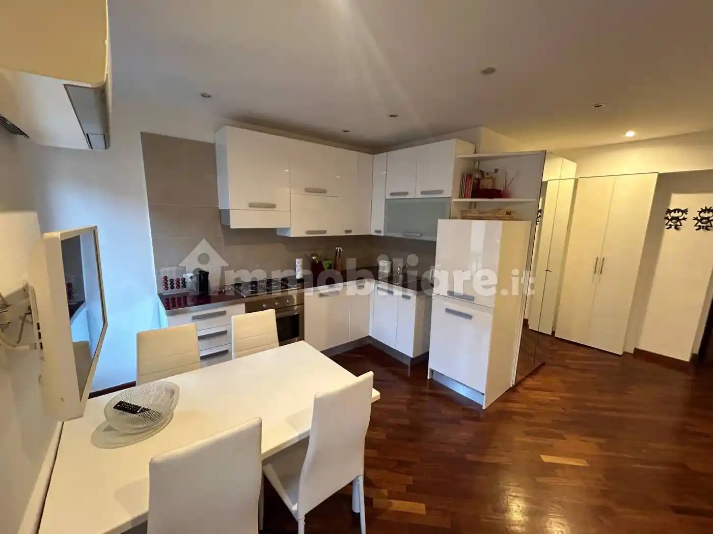 Monolocale via Lazzaro Palazzi 4, Porta Venezia, Milano - foto 4