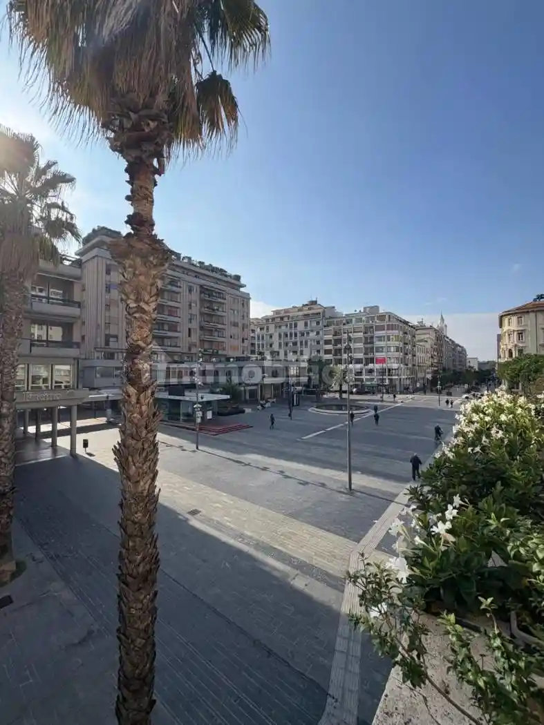 Appartamento piazza Salotto, Piazza Salotto - Corso Umberto, Pescara - foto 2