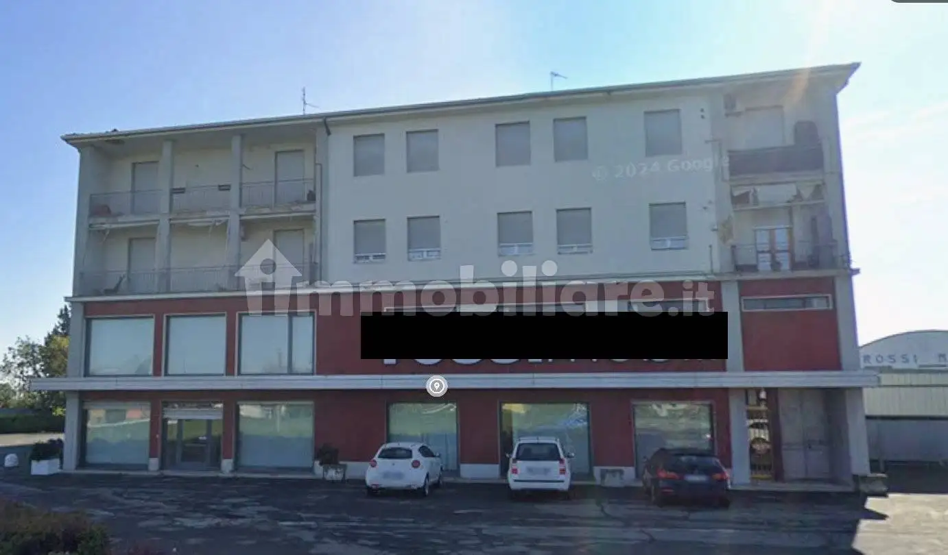 Appartamento in asta a Sale