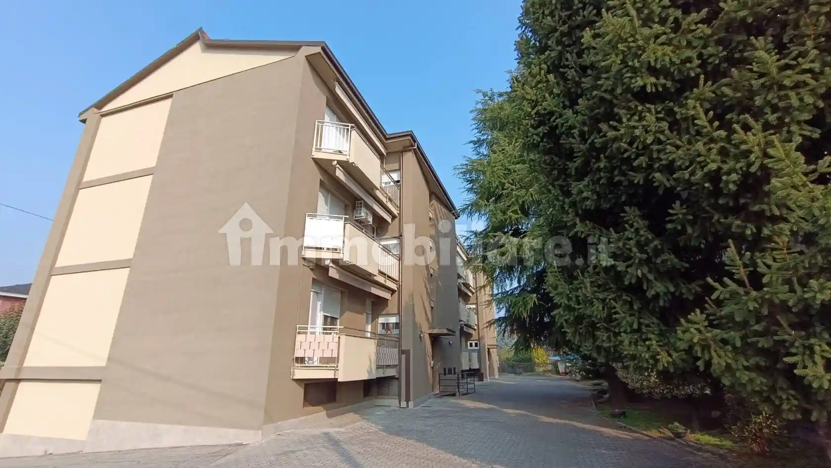 Appartamento in vendita a Samarate