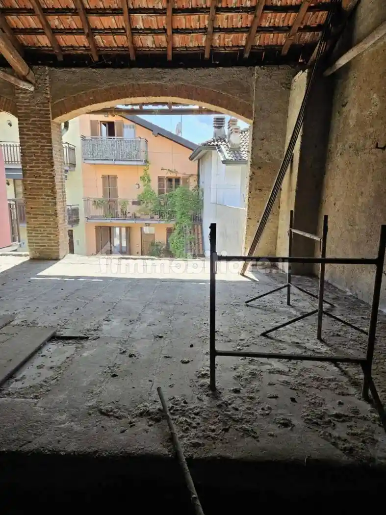 Rustico - Casale in vendita a Cermenate