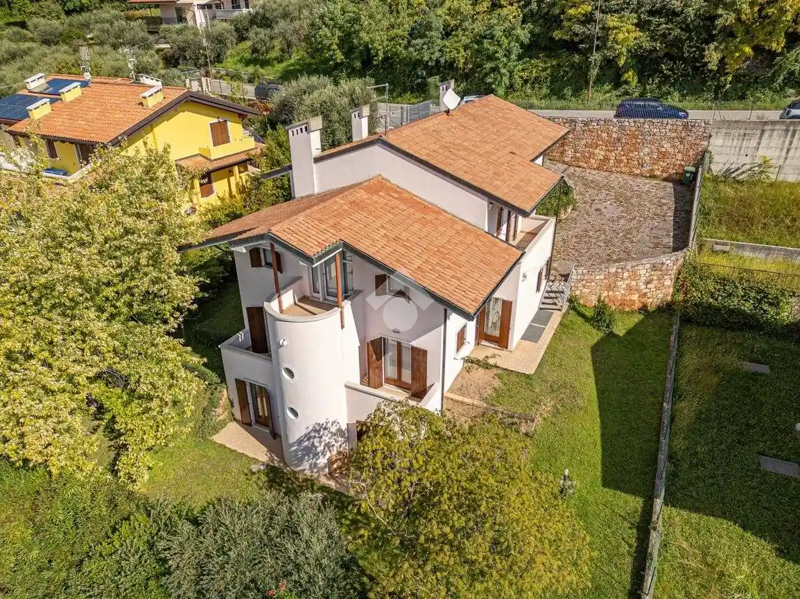 Villa in vendita a Sant'Ambrogio di Valpolicella