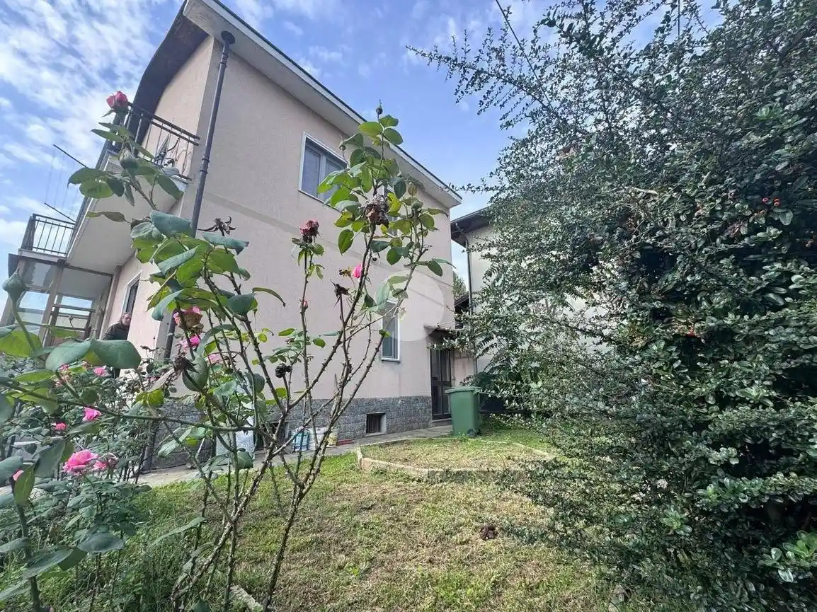 Casa indipendente in vendita a Orbassano