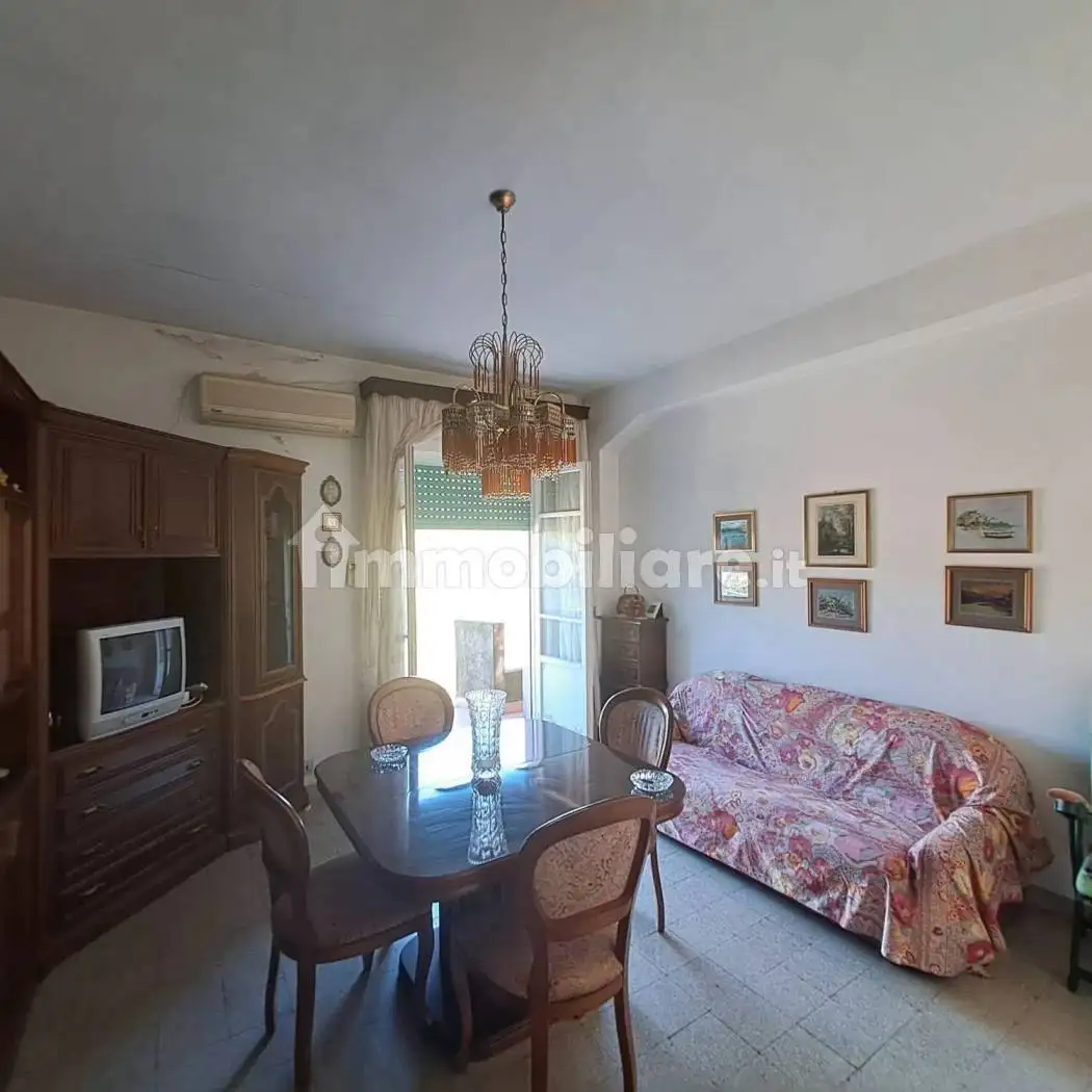 Appartamento in vendita a Gualtieri Sicaminò