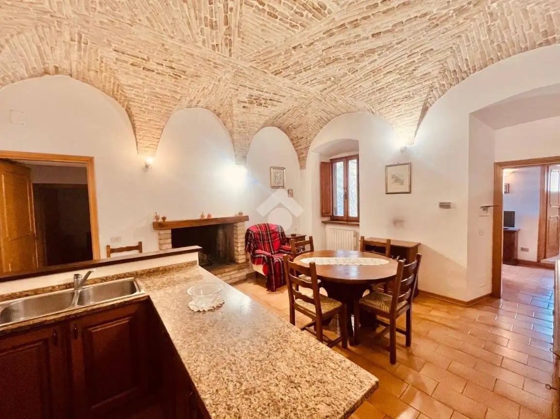Casa indipendente in vendita a Assisi