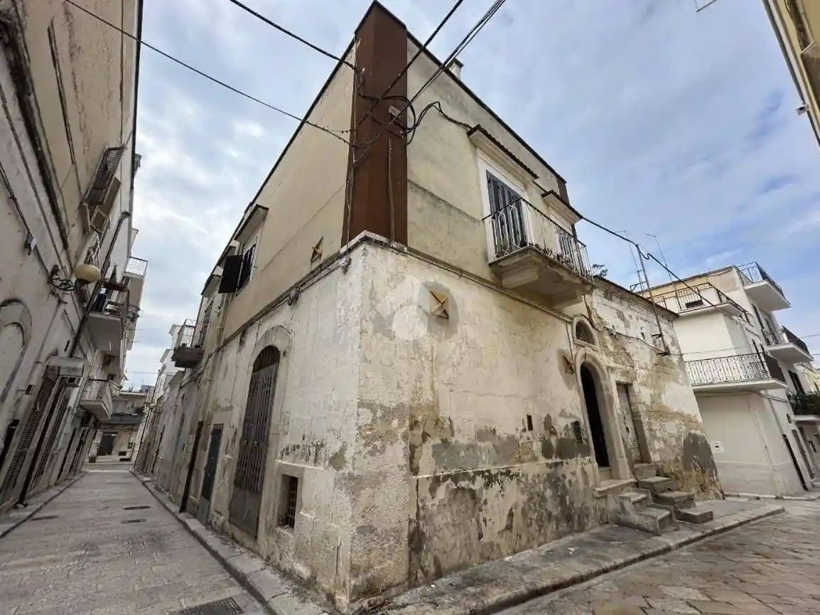 Casa indipendente in vendita a Canosa di Puglia