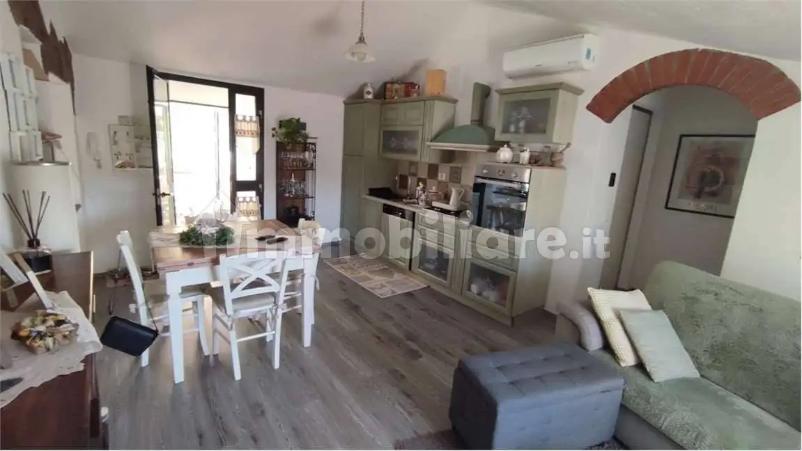 Appartamento in vendita a Vendone