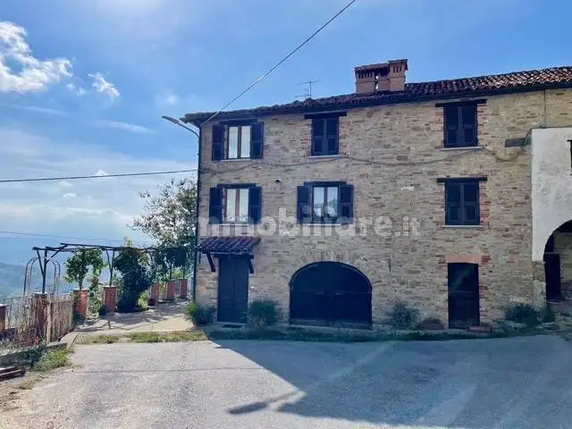 Rustico - Casale in vendita a Sale San Giovanni