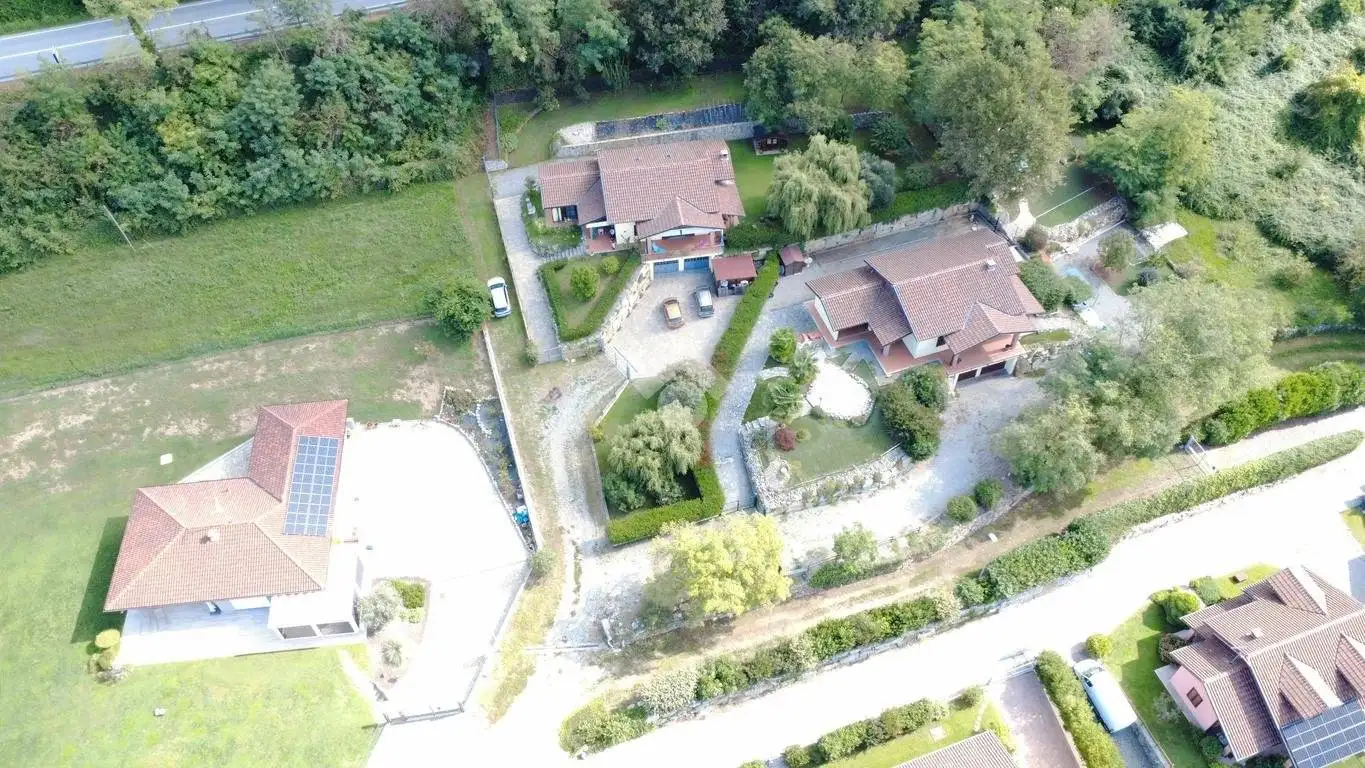 Villa in vendita a Roppolo