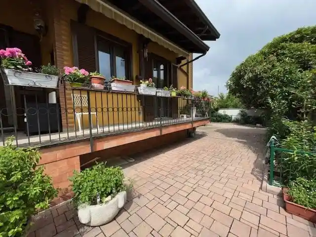 Villa in vendita a Cassolnovo