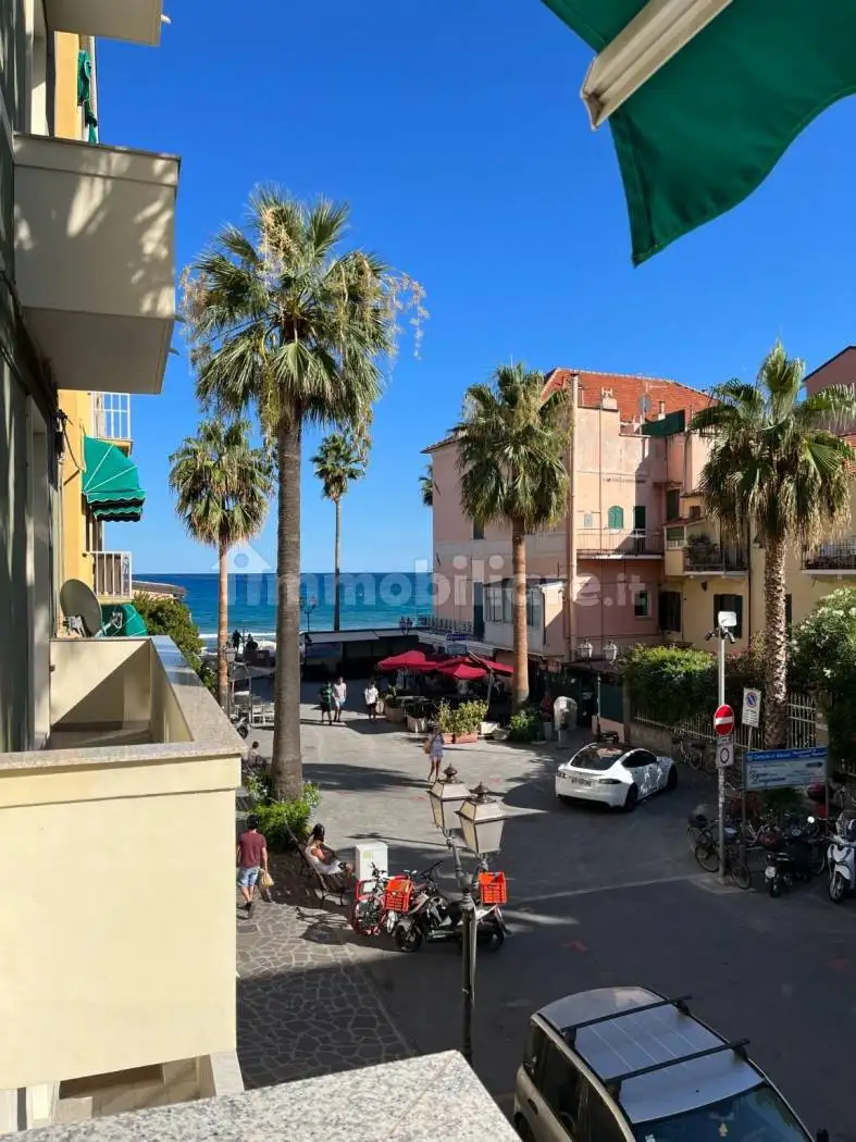 Appartamento in affitto a Alassio