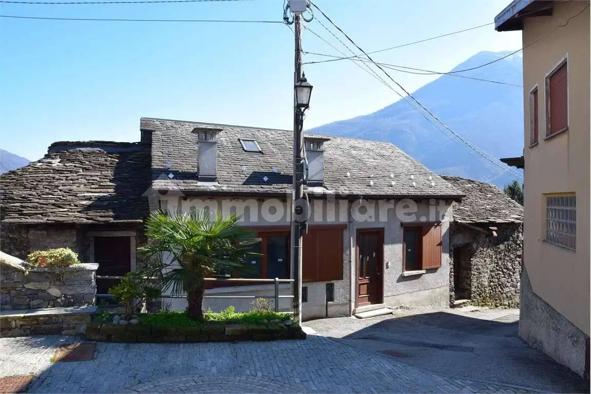 Casa indipendente in vendita a Premosello-Chiovenda