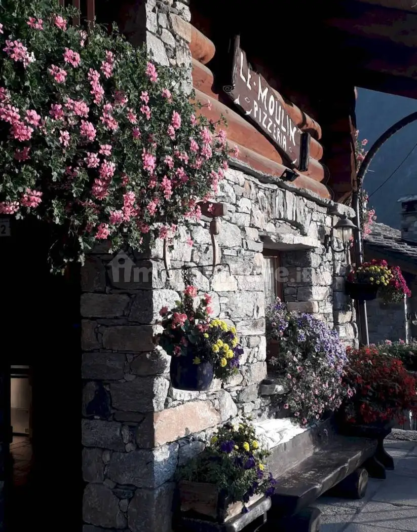 Villa in vendita a Brusson