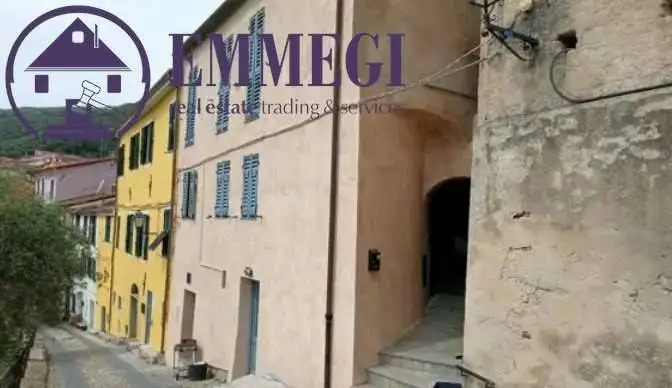 Palazzo - Stabile in asta a Pontedassio