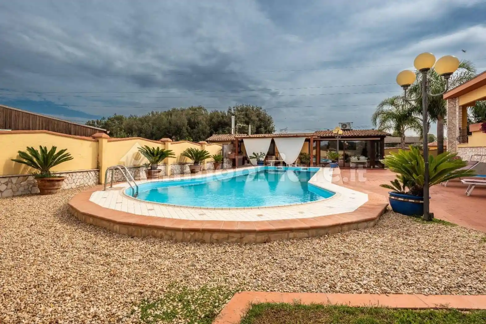 Villa in vendita a Latina