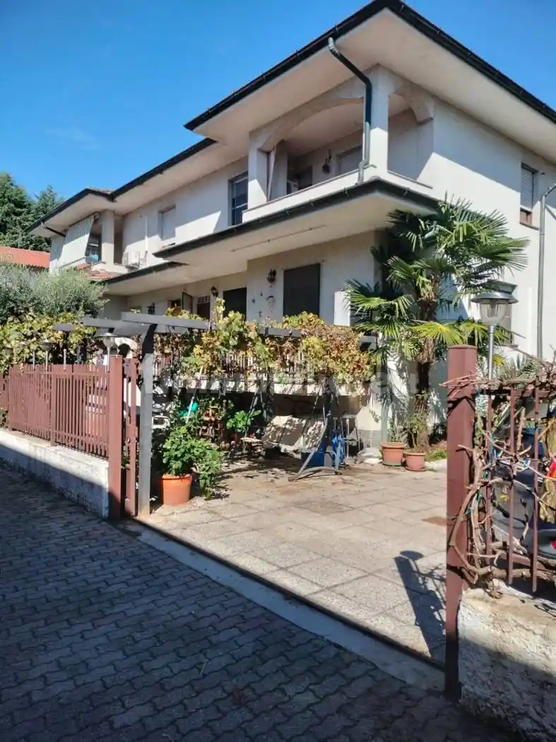 Villa in vendita a Cornaredo