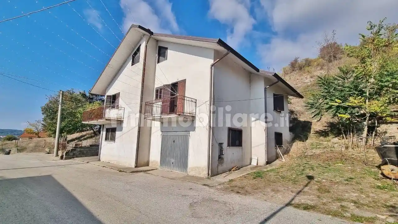 Casa indipendente in vendita a San Sossio Baronia