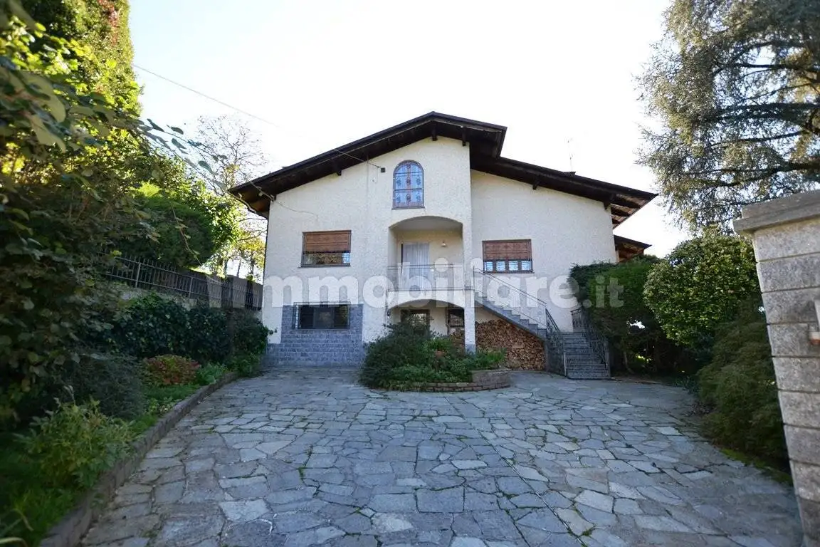 Villa in vendita a Brusnengo