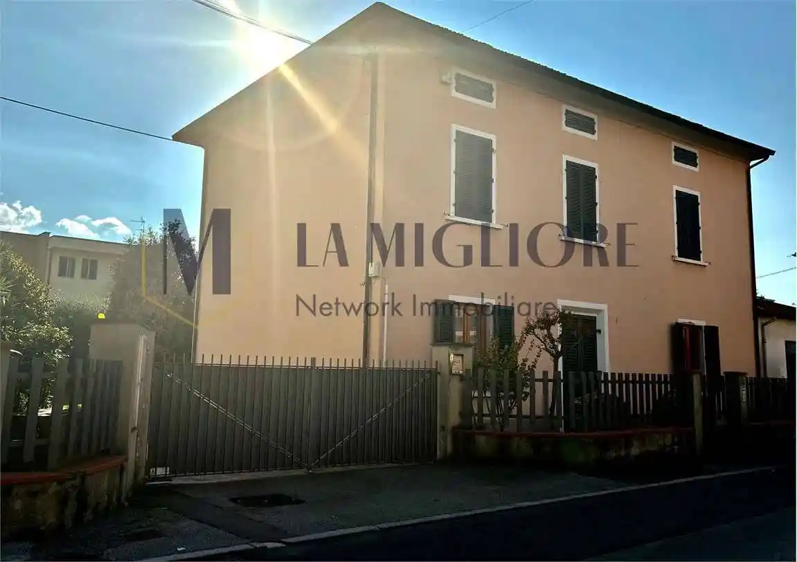 Villa in vendita a Agliana