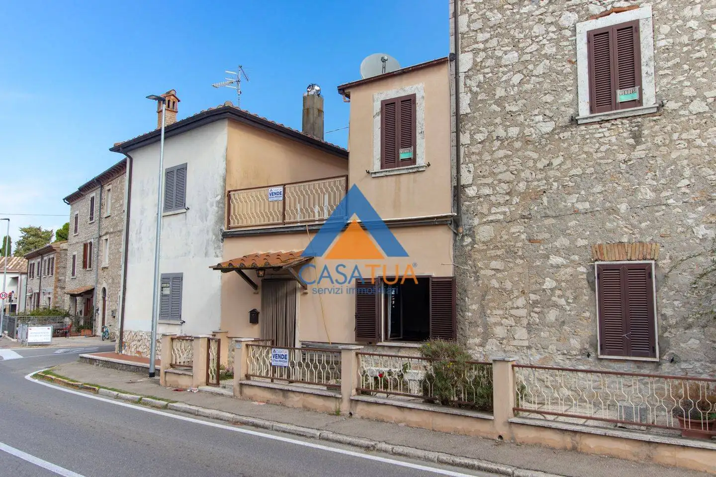 Casa indipendente in vendita a Guardea