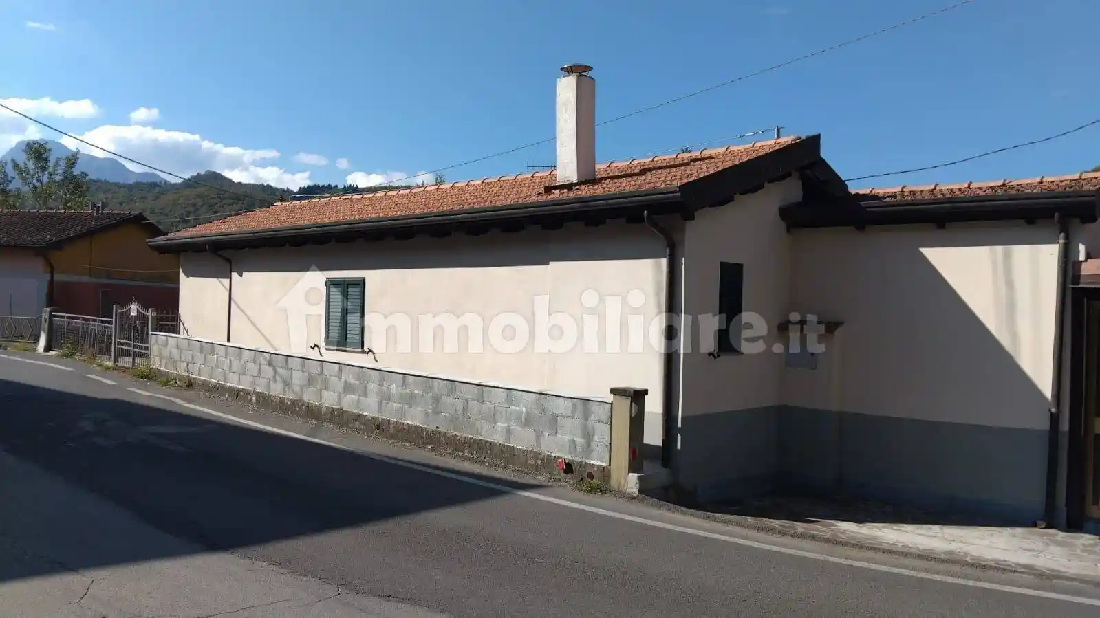 Villa in vendita a Piazza al Serchio